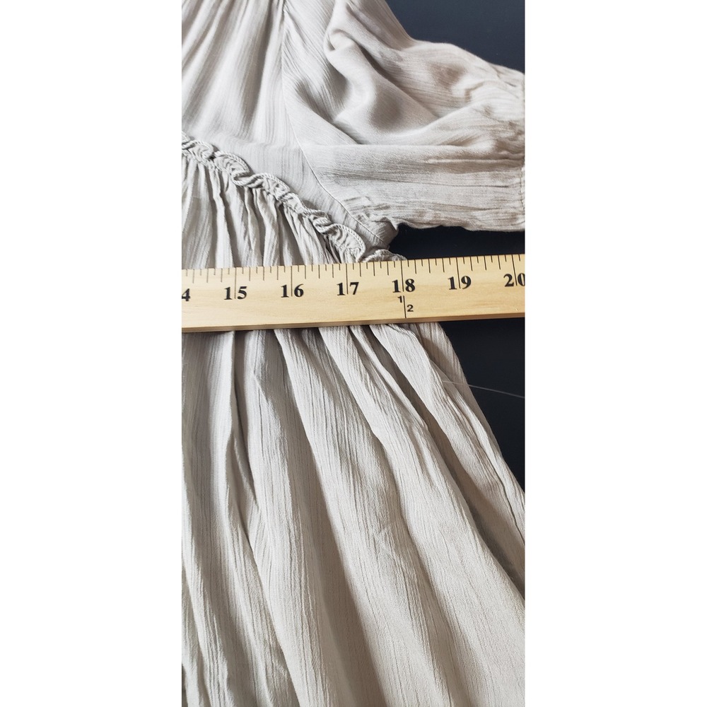 Everleigh Taupe Grey V-Neck High-Low Peplum Ruffle Tunic Top Boho Earthy - Picture 7 of 9